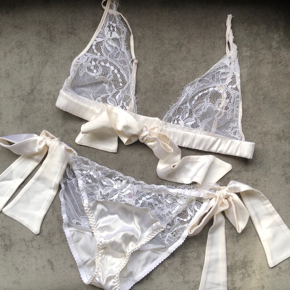 white lace bra panty set